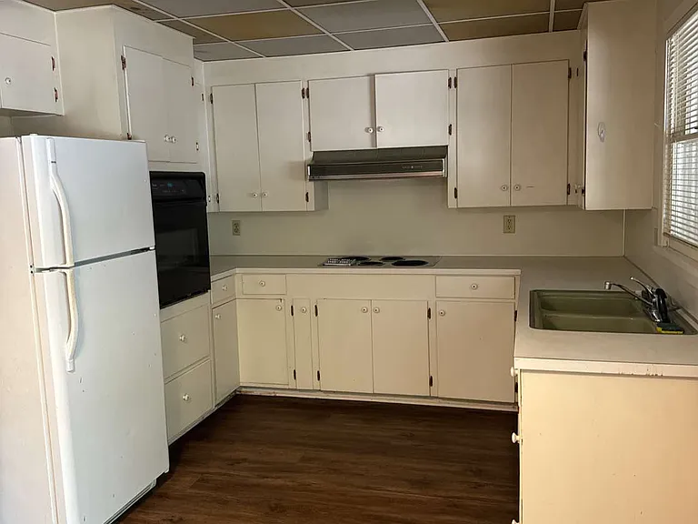 918 Robert St #1 — Photo 5