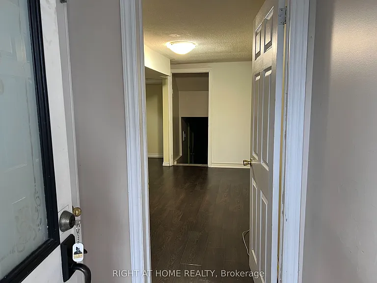 4092 Midhurst Ln — Photo 2