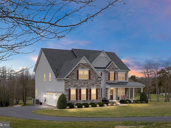 2nd image of 6706 Pond View Ln