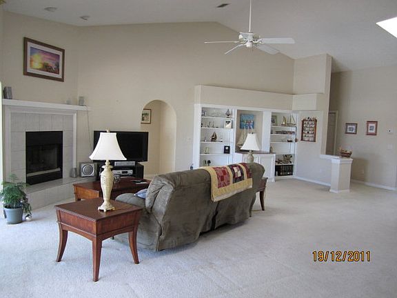 3rd image of 4 Chickasaw Ct