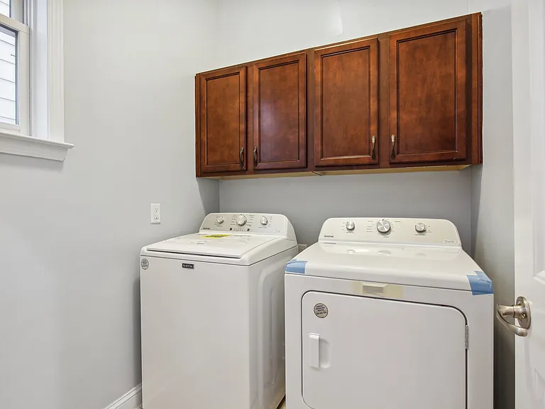 1701 Lincoln St — Photo 13