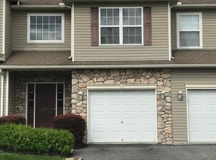11 Helene Ct, Hamburg, PA 19526