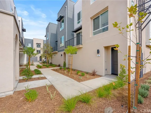 9419 1/2 N Sepulveda Blvd #5, North Hills, CA 91343