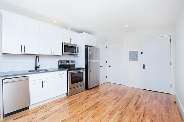 Rented by Bohemia Realty Group | media 2