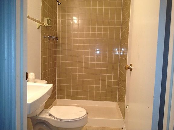2nd bathroom