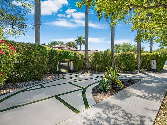 5th image of 16255 SW 82nd Ave