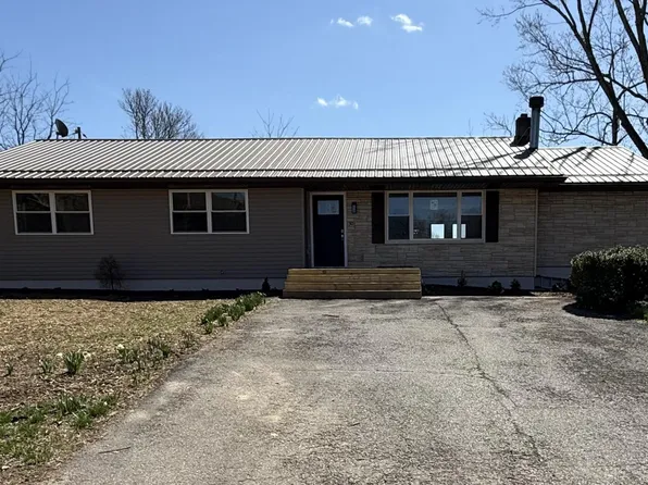 30 Elizabeth St, Cogan Station, PA 17728