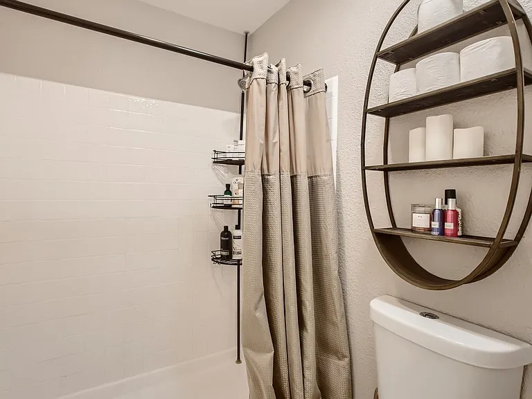 749 Sherwood Dr — Photo 16