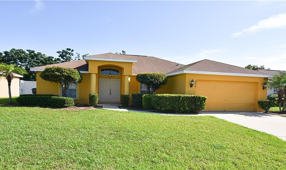 1st image of 4576 Great Blue Heron Dr
