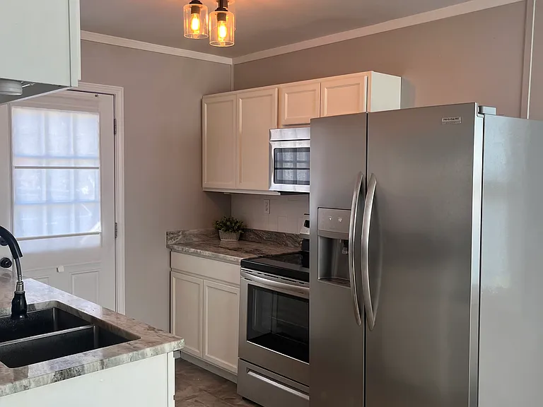 E Circle Dr — Photo 6