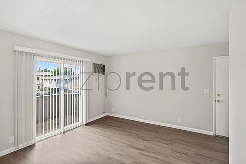 1185 Meadow Ln #109 Photo 1