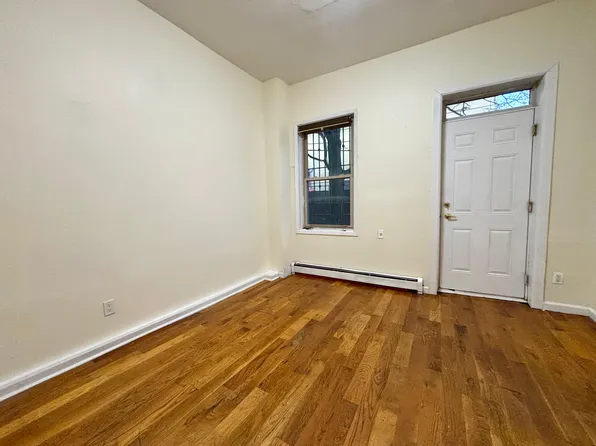 22 Dodworth Street image 7 of 12