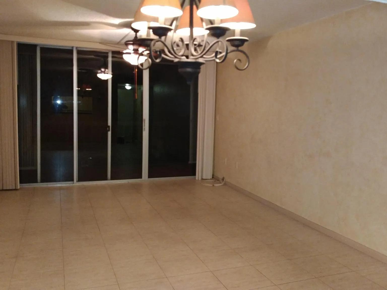 2 bed, 936 sqft, $2,250 — Photo 2
