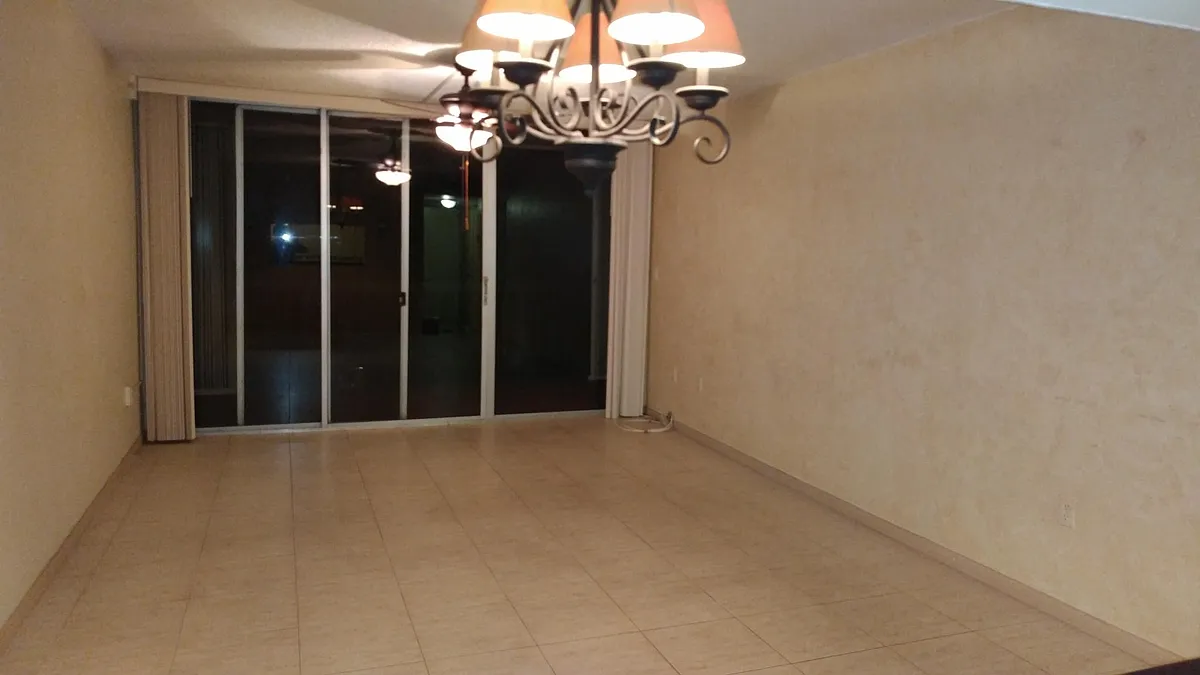 Building Photo - 10855 SW 112th Ave #309