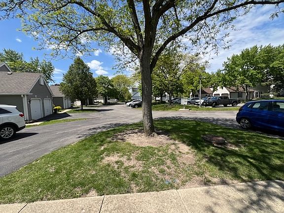3rd image of 2637 Oakshire Ct