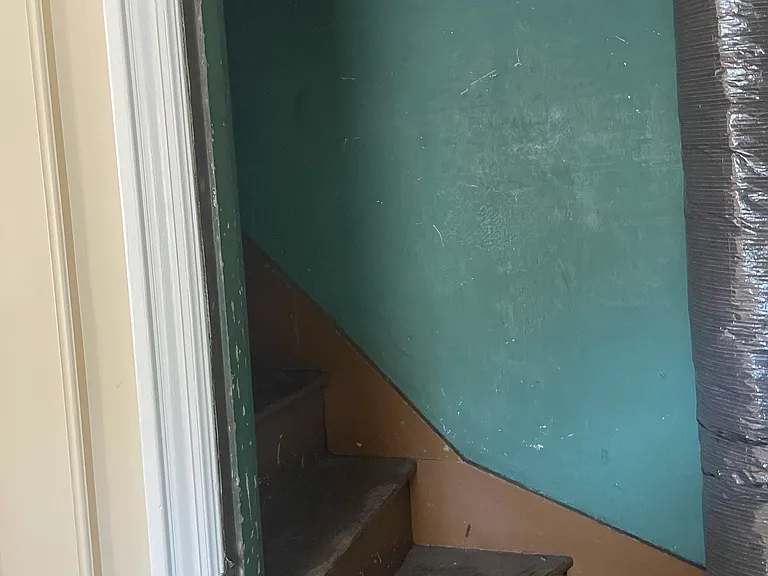635 S Front St — Photo 56