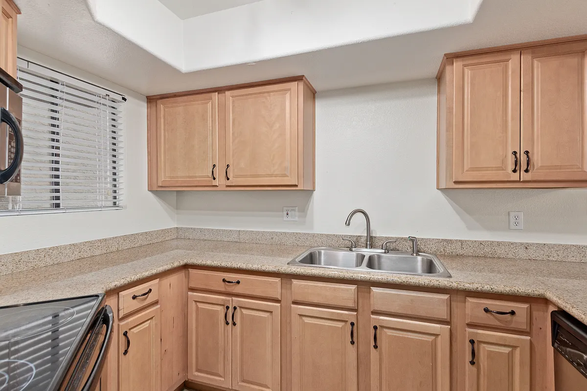 Building Photo - 985.7 N Granite Reef Rd