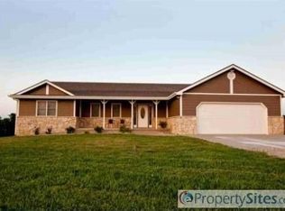 15205 Legends Pt, Wamego, KS 66547