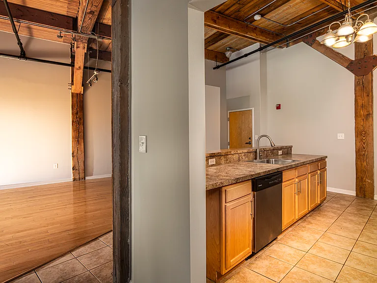 2820 Detroit Ave #101 — Photo 8