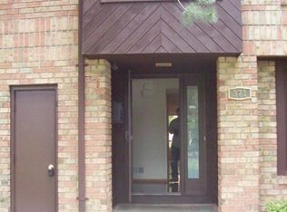 371 Willowbrook Dr, North Brunswick, NJ 08902