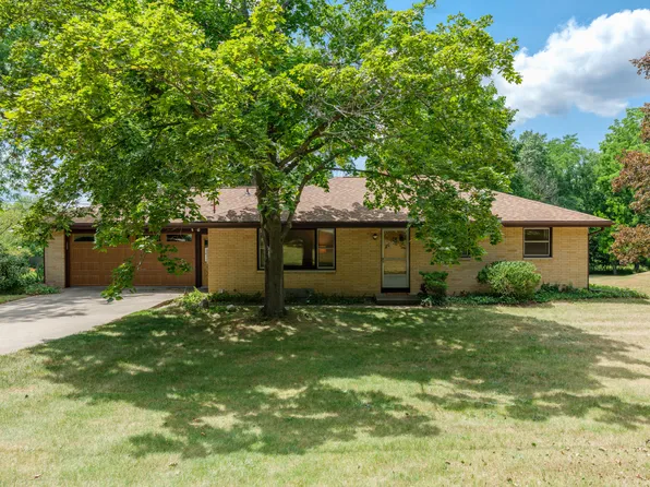 9169 N Riverview Dr, Kalamazoo, MI 49004