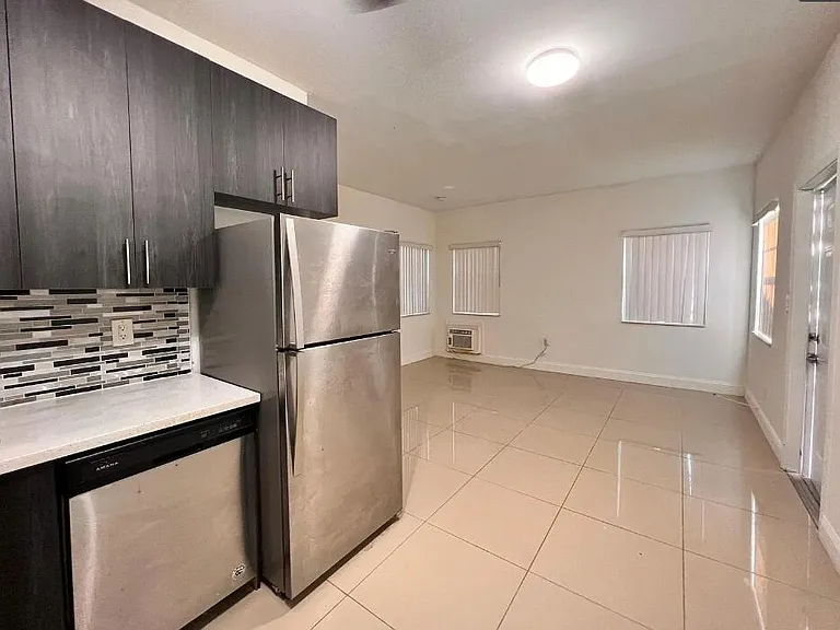 950 Lake Wyman Rd #A — Photo 2