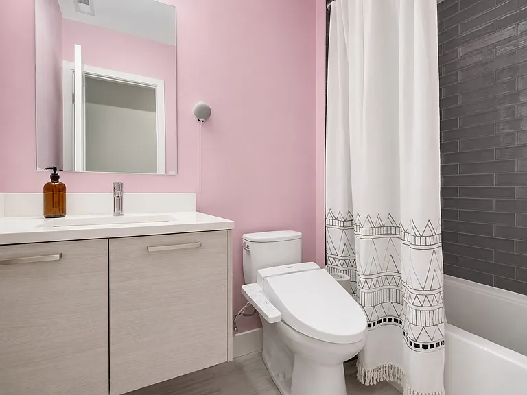 4937 N Winthrop Ave #1E — Photo 10