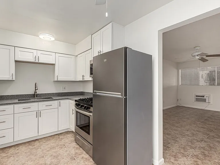 3540 E Montecito Ave — Photo 14