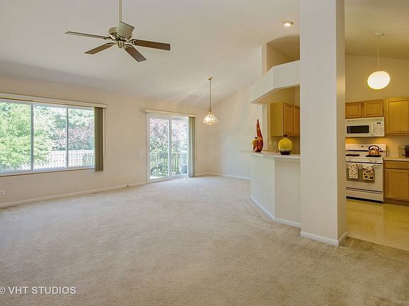2nd image of 2480 Wexford Ln
