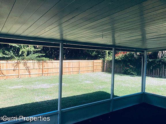 2nd image of 2456 Lorna Dr