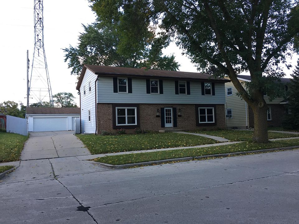 1st image of 7707 W Waterford Ave