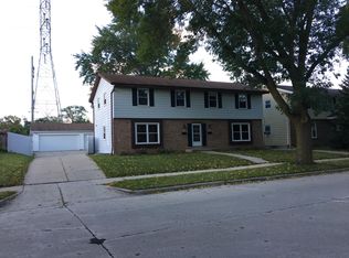 7707 W Waterford Ave, Milwaukee, WI 53220