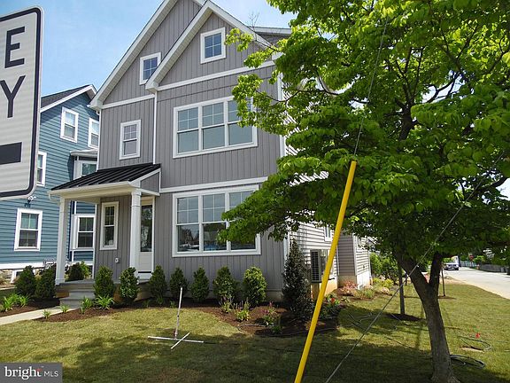 2nd image of 159 Channing Ave
