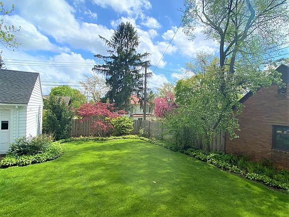4th image of 529 Woodland Dr