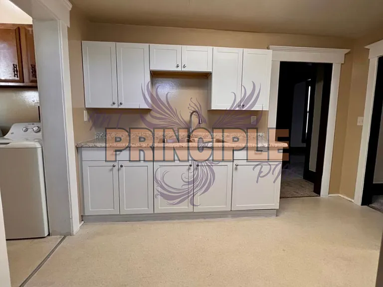 517 W Granite St — Photo 12
