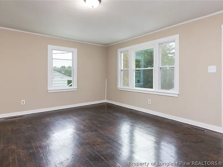 311 Stuart Ave — Photo 6