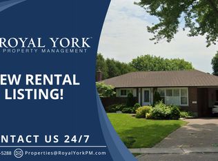 383 Adelaide Ave E #2, Oshawa, ON L1G 2A2