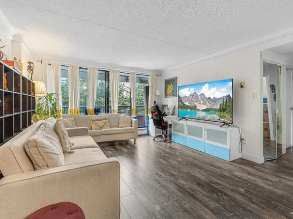 6595 Willingdon Ave #503, Burnaby, BC V5H 4E5