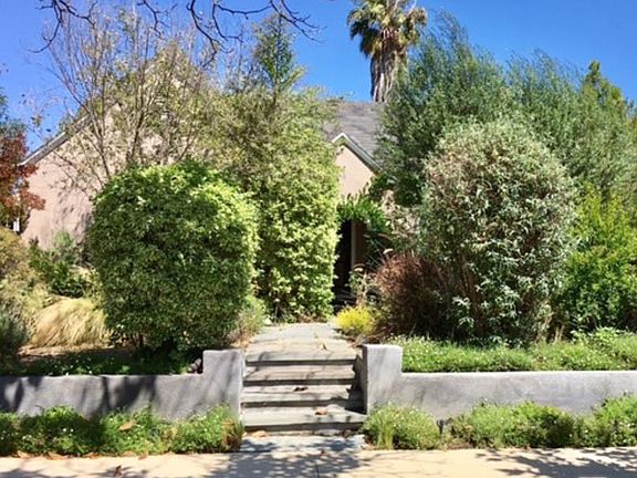 2nd image of 816 S Citrus Ave