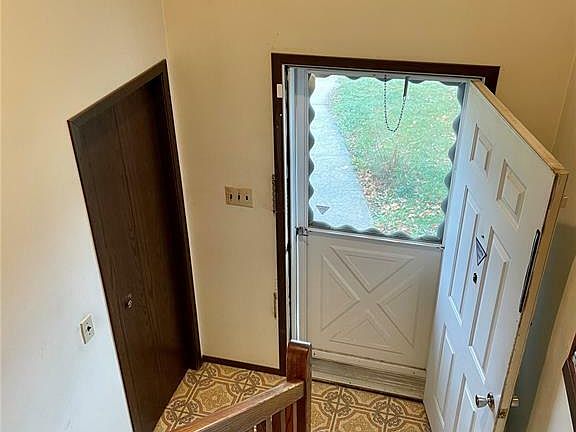 3rd image of 212 2nd St E