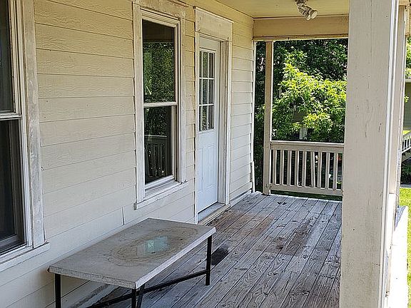 Front upper deck