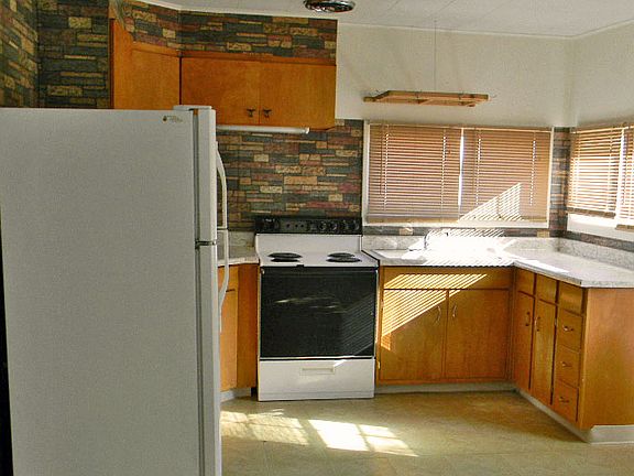 2nd image of 712 N 1st St