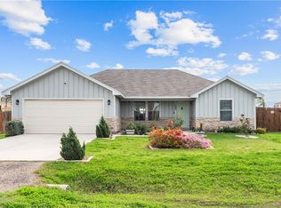 103 Atkinson Dr, Orange Grove, TX 78372