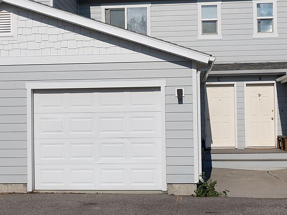 2nd image of 2451 Daws Dr #C