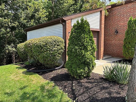 4th image of 6182 Ridgewood Ct