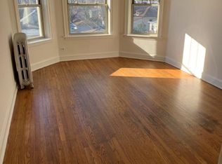 8 Harvard St APT 3A, Oak Park, IL 60304