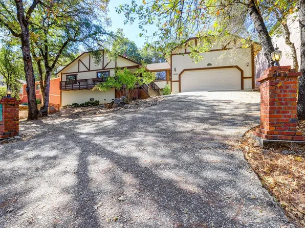 19507 Explorer Dr, Penn Valley, CA 95946