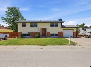 570 S Forest Dr, Casper, WY 82609