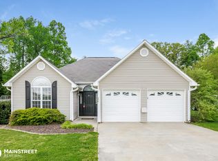 206 Central Oaks Rd, Clemmons, NC 27012