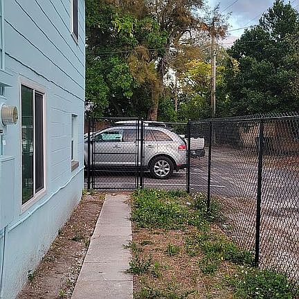 2nd image of 3890 1/2 46th Ave N